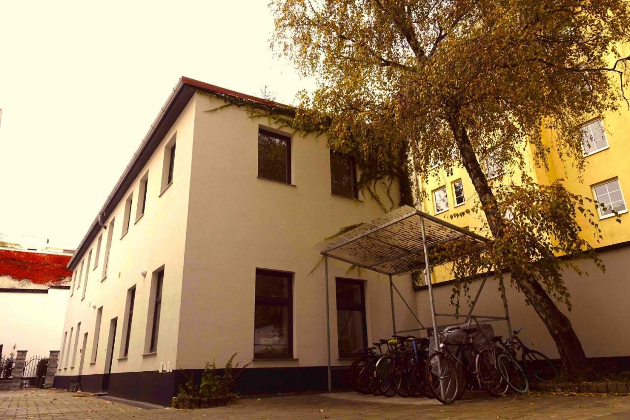 Studio U Parkplatz, Zentrale Ruhelage Neben Gruenoase Vienna Exterior photo